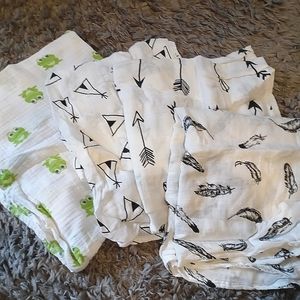 Swaddles